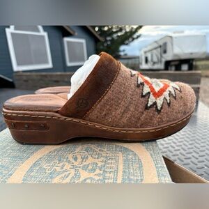 Born beige wool topped clogs